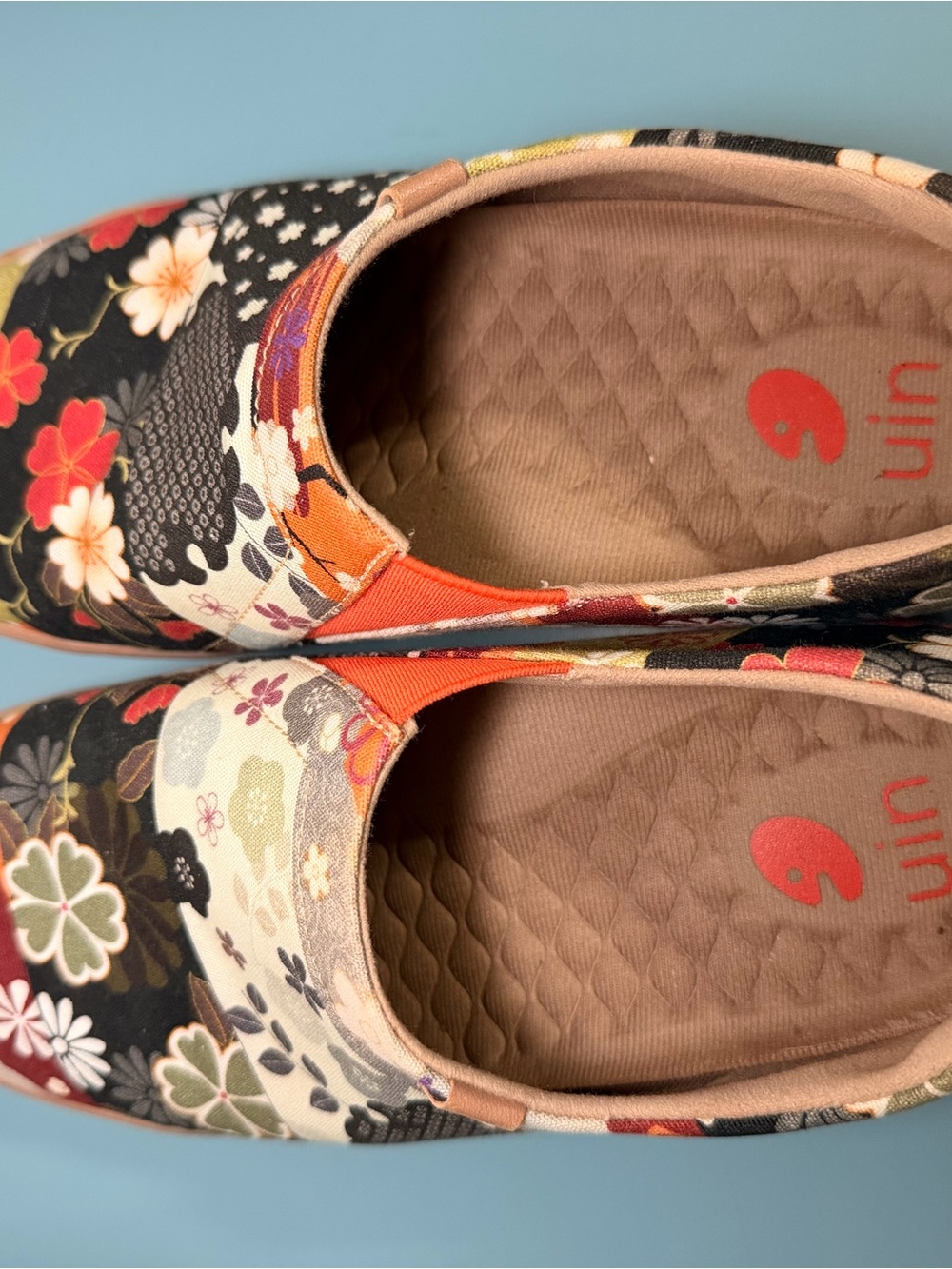 UIN travel shoes Japanese-inspired floral patchwork flats - Size 7.5 - Picture 5 of 9
